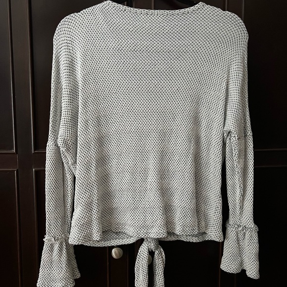 Peach Love Front Tie Top with Bell Sleeves - Color White and Black Size Small - Picture 2 of 6